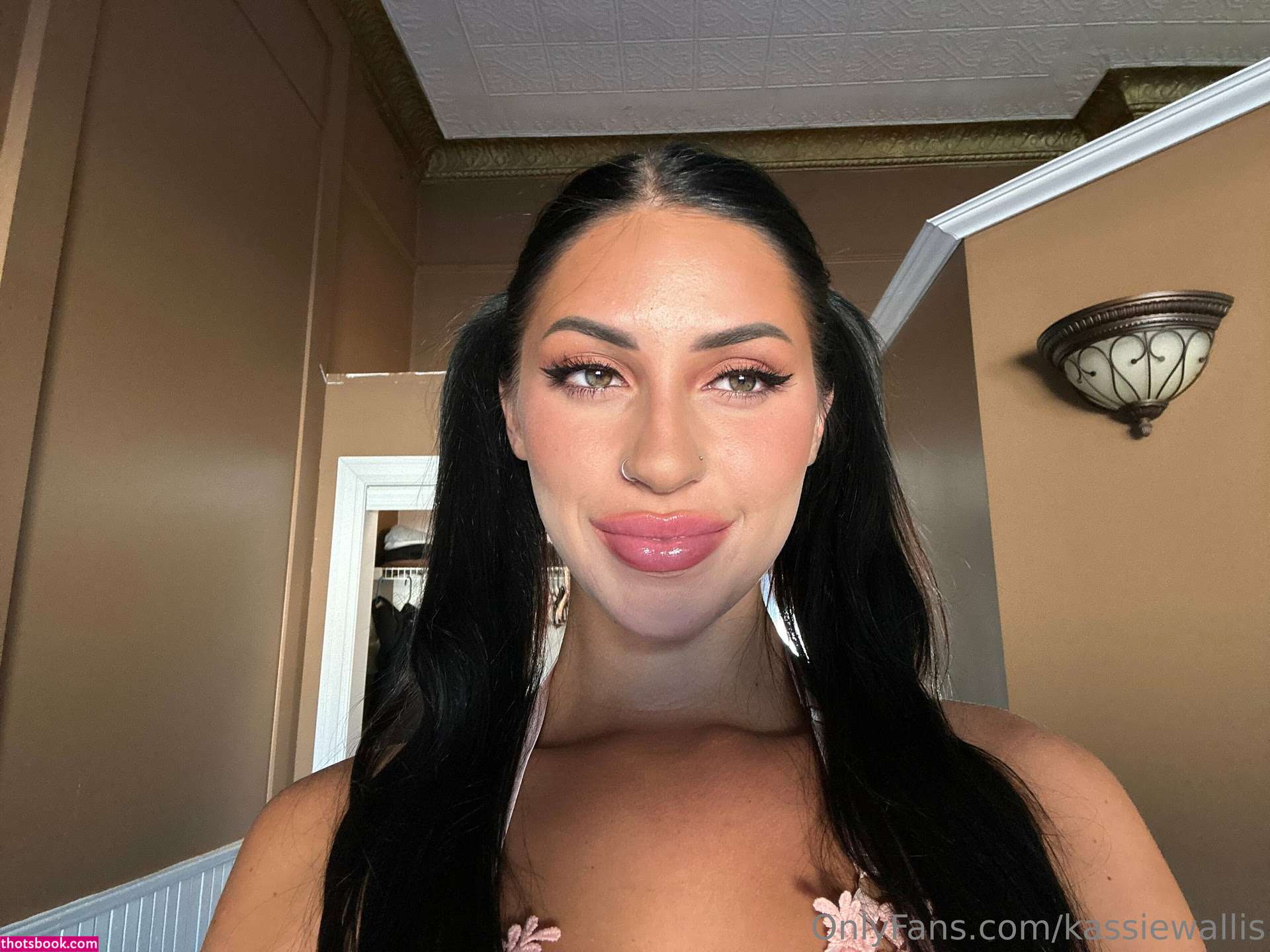 Kassie Wallis Photo #70