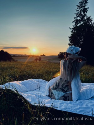 Anittahardener Photo #100