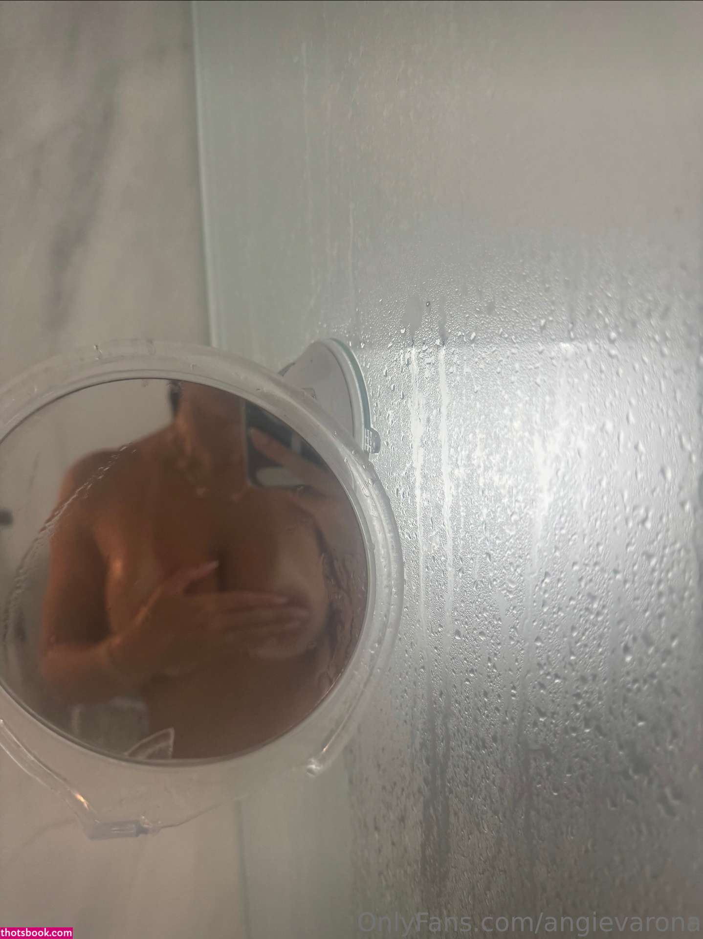 Angie Varona Photo #347