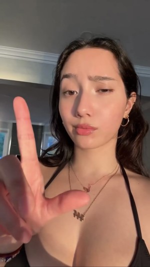 Sabrina Pezeshkian Photo #78