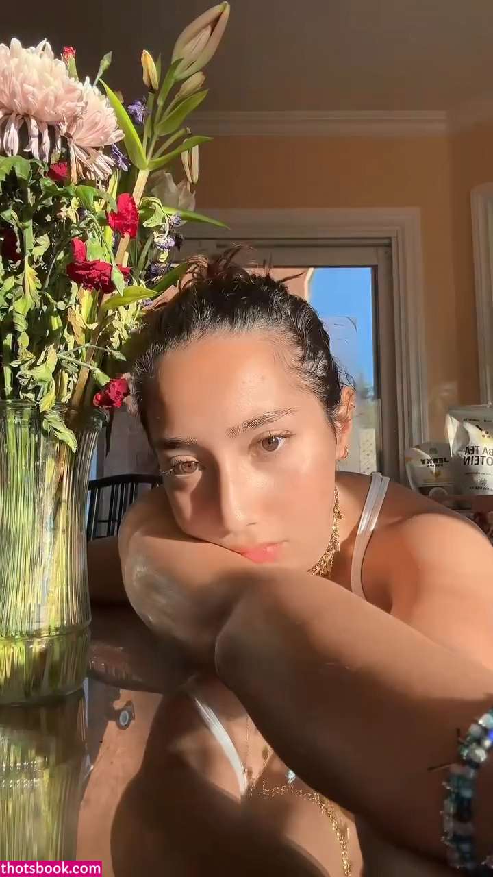 Sabrina Pezeshkian Photo #100