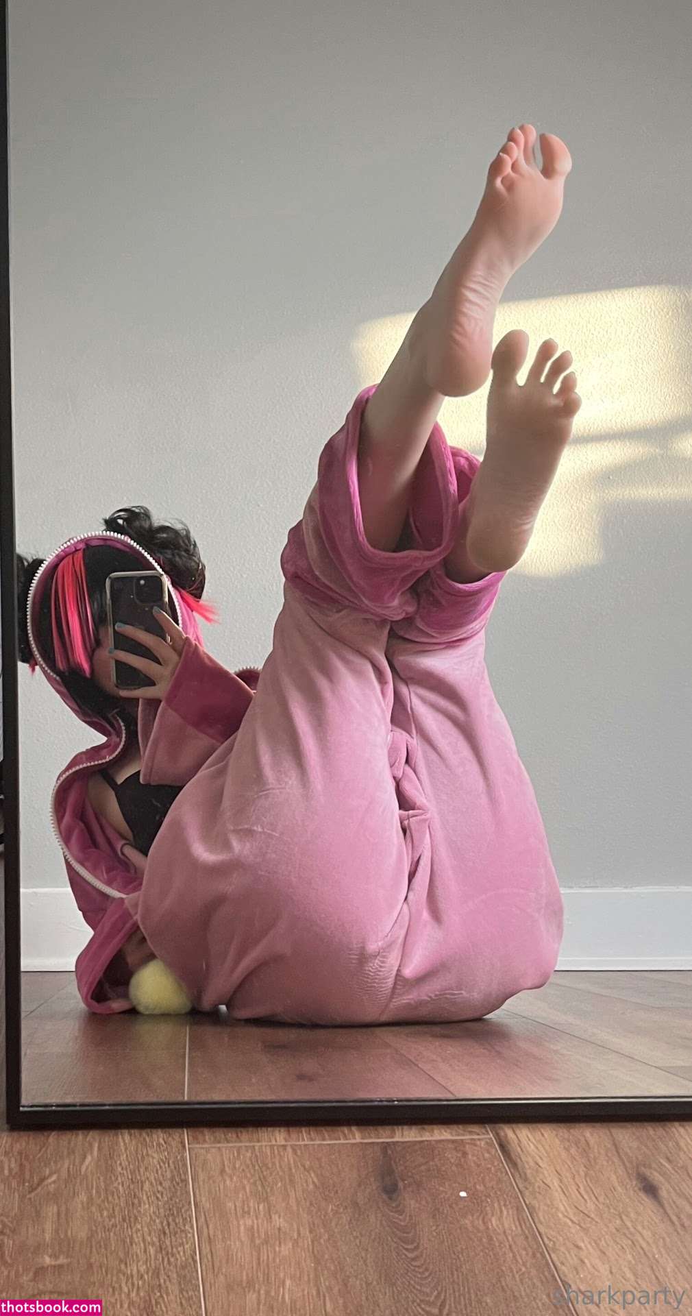 Sharkparty Photo #118