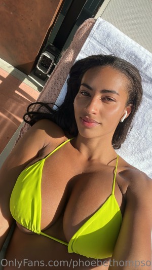 Phoebe Thompson Photo #100