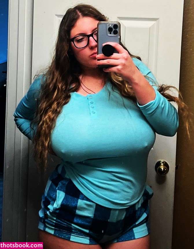 Tess Ferral Photo #9