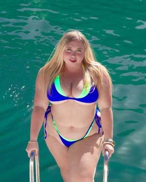 Niki Peacock Photo #44