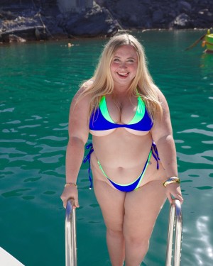 Niki Peacock Photo #45