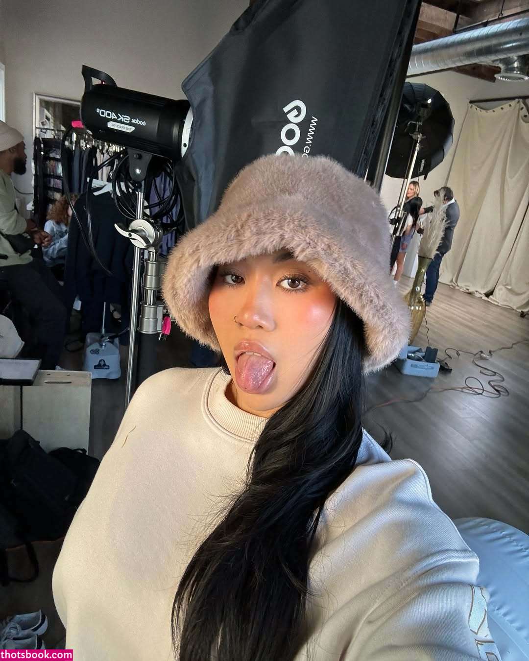 Yenni Huynh Photo #54