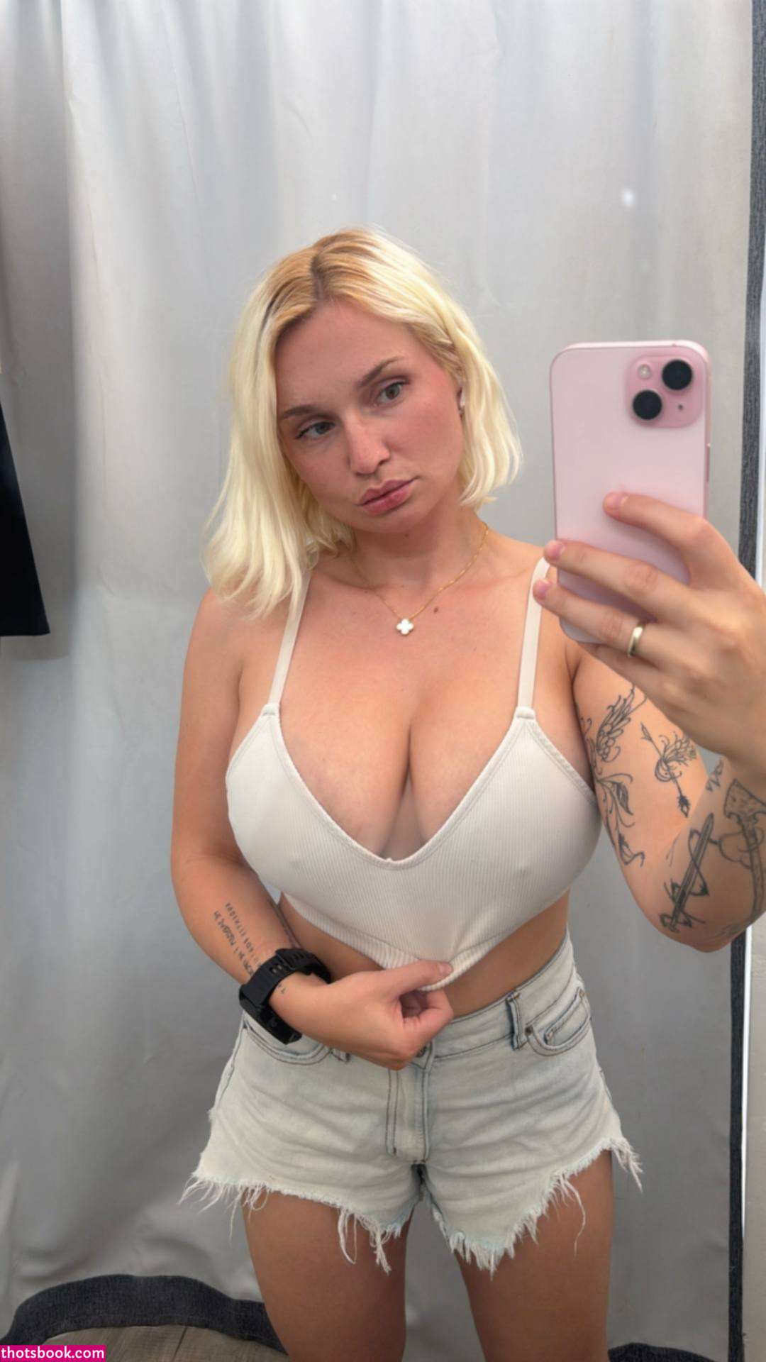 Zoie Burgher Photo #80