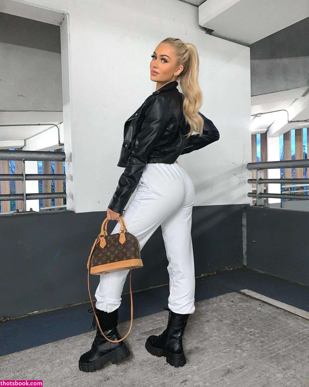 Abby Benson Photo #6