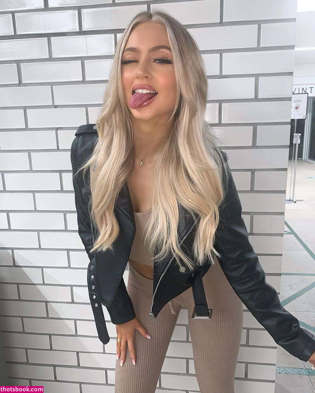 Abby Benson Photo #22