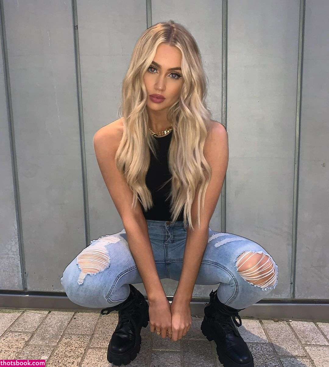 Abby Benson Photo #27