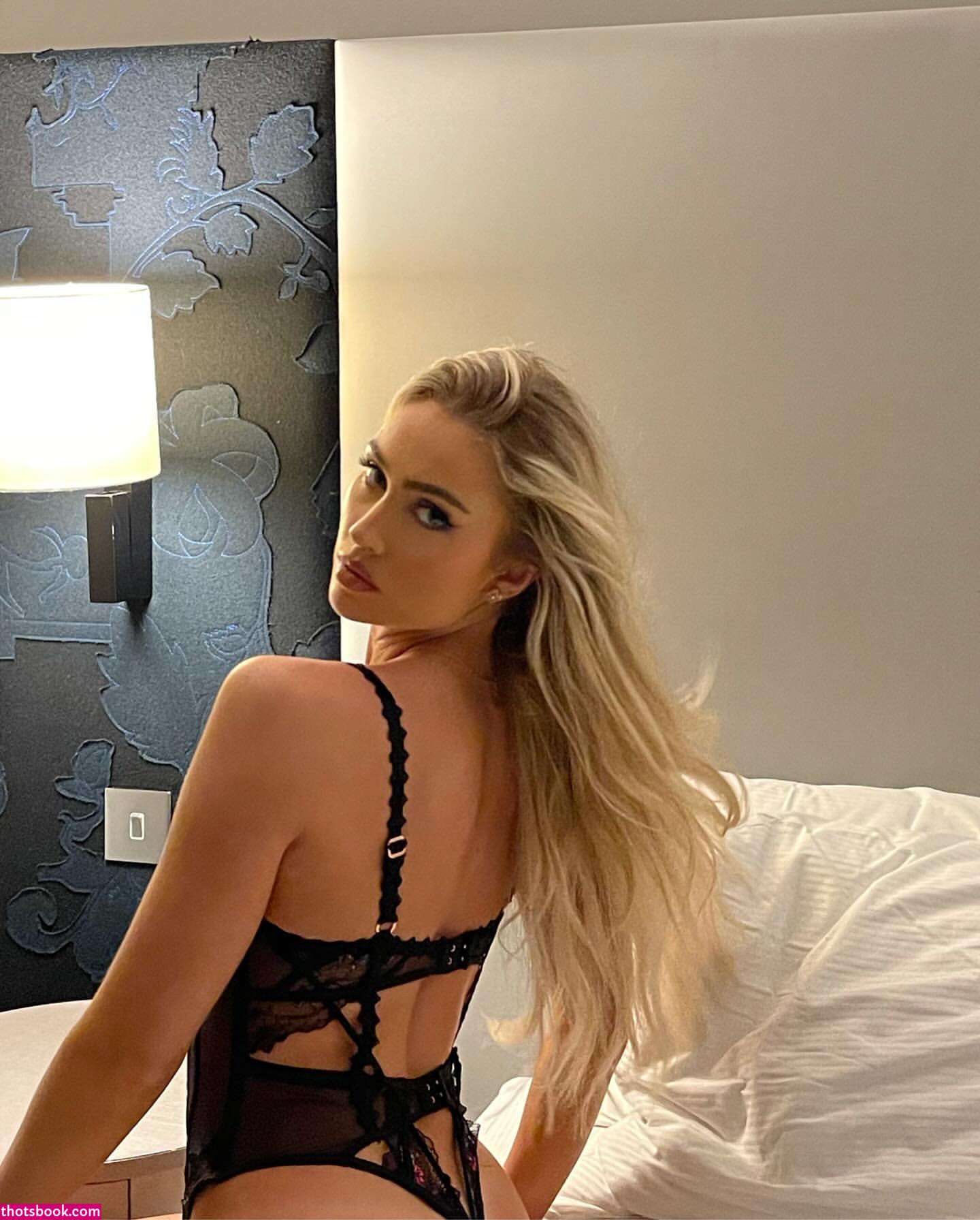 Abby Benson Photo #34