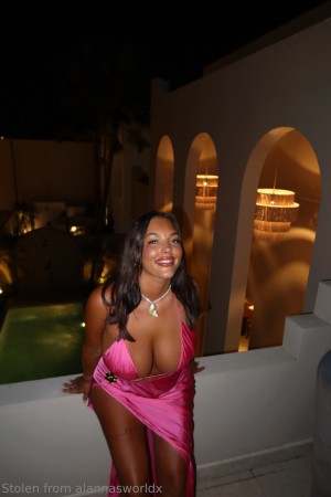 Alanna Pow Photo #133