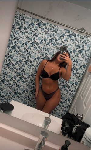 Hope Santos Photo #4