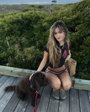 Julia Ernst Photo #12