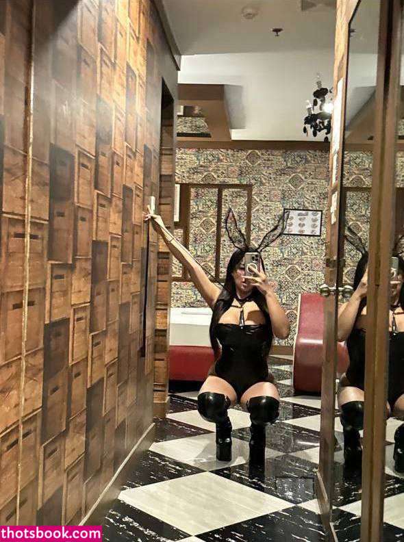 Rachelle Ruth Photo #79