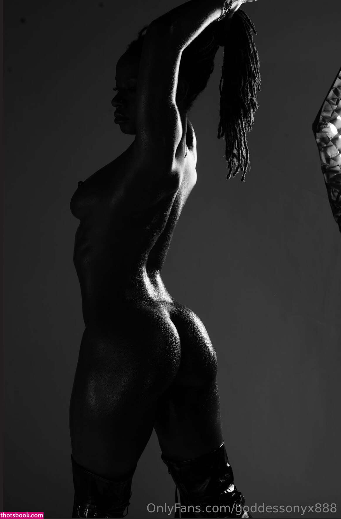 Goddessonyx888 Photo #33