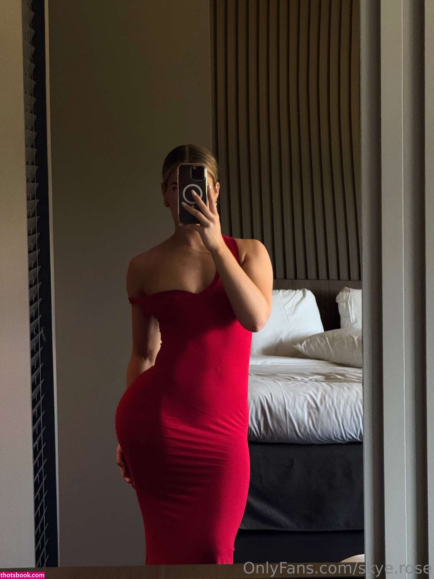 Skye Sutton Photo #300