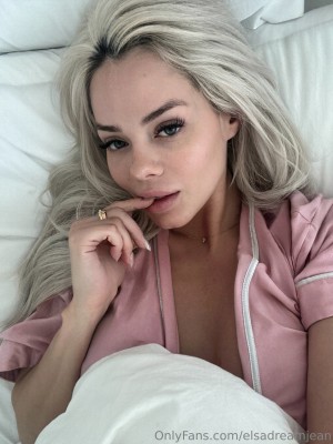 Elsa Jean Photo #635