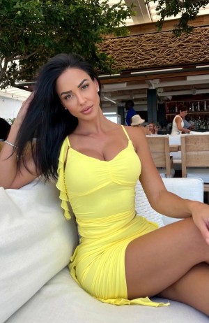 Melissa Riso Photo #22