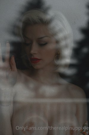 Pinuppixie Photo #384