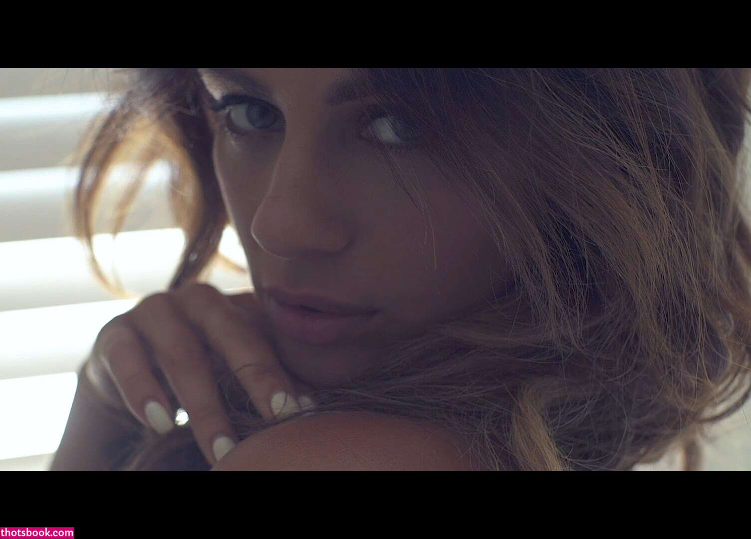 Holly Peers Photo #297