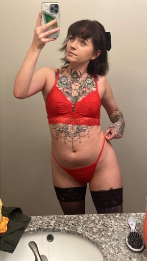 Faryn Lain Photo #34