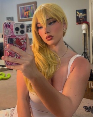 lizgrimess Photo #18