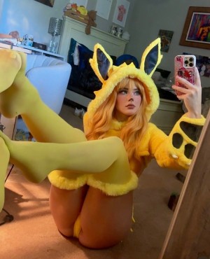 lizgrimess Photo #23