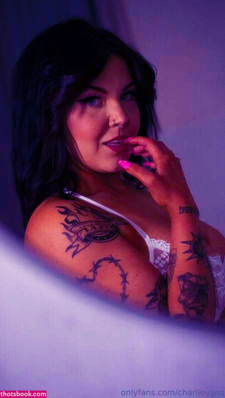 Charli Evans Photo #2