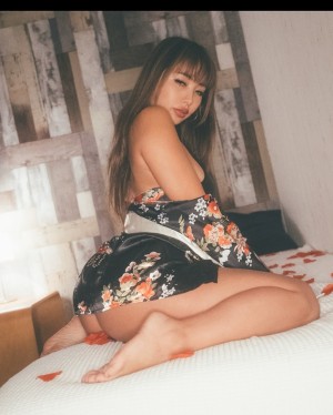 Karen Kimijima Photo #41