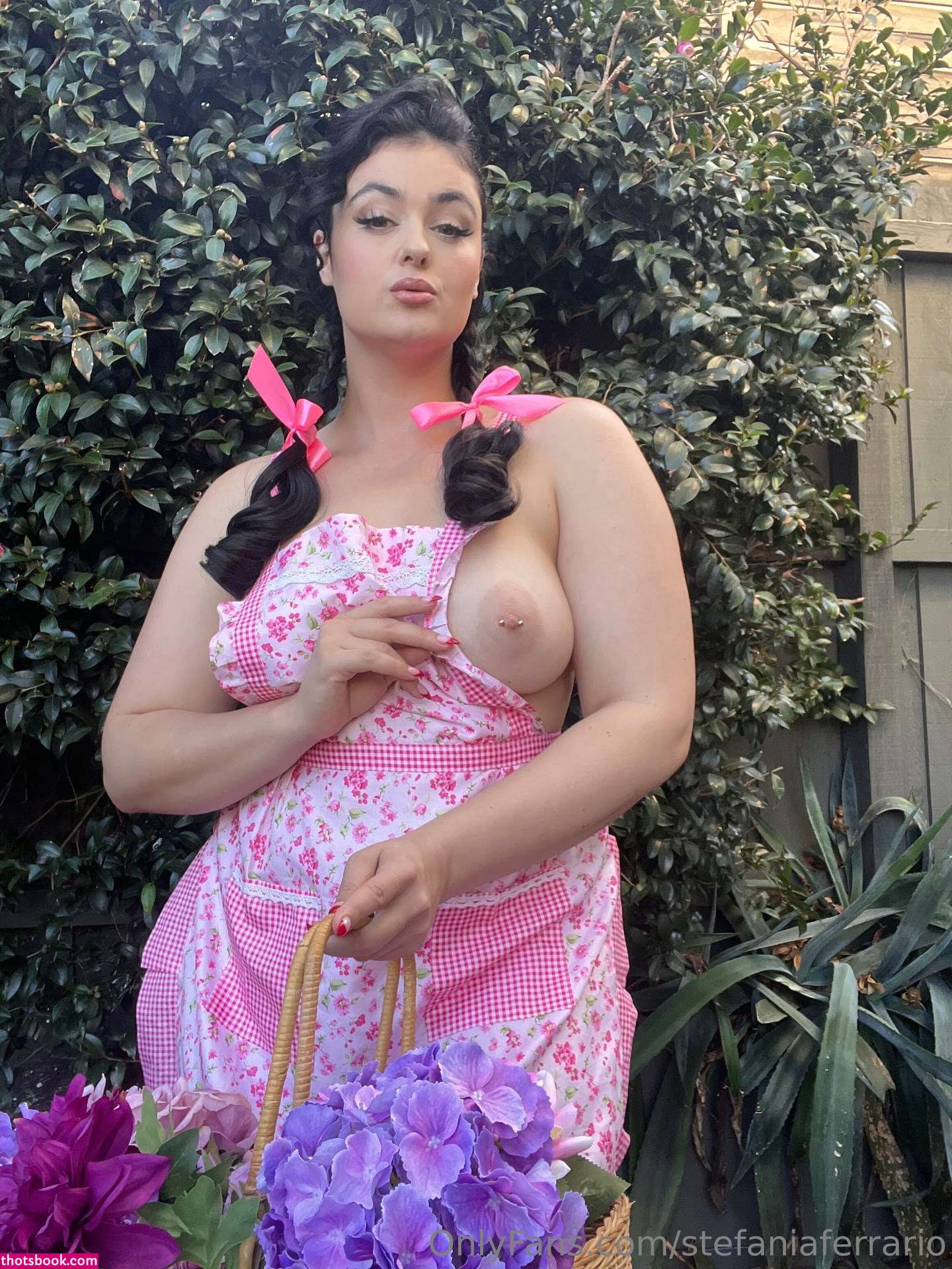 Stefania Ferrario Photo #577