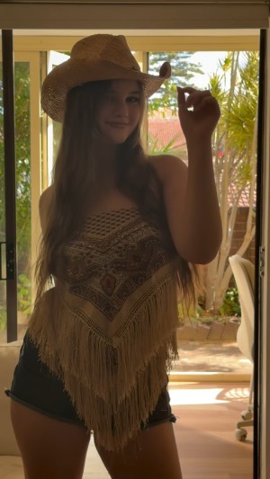 Isabella Ardley Video #103