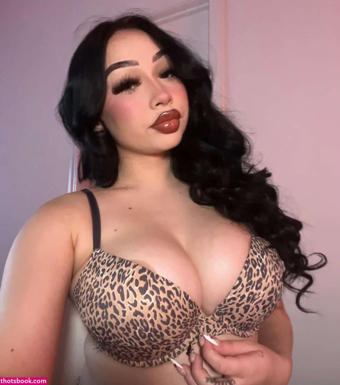 Josie Alesia Photo #8