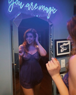 Hazel Hayes Photo #7