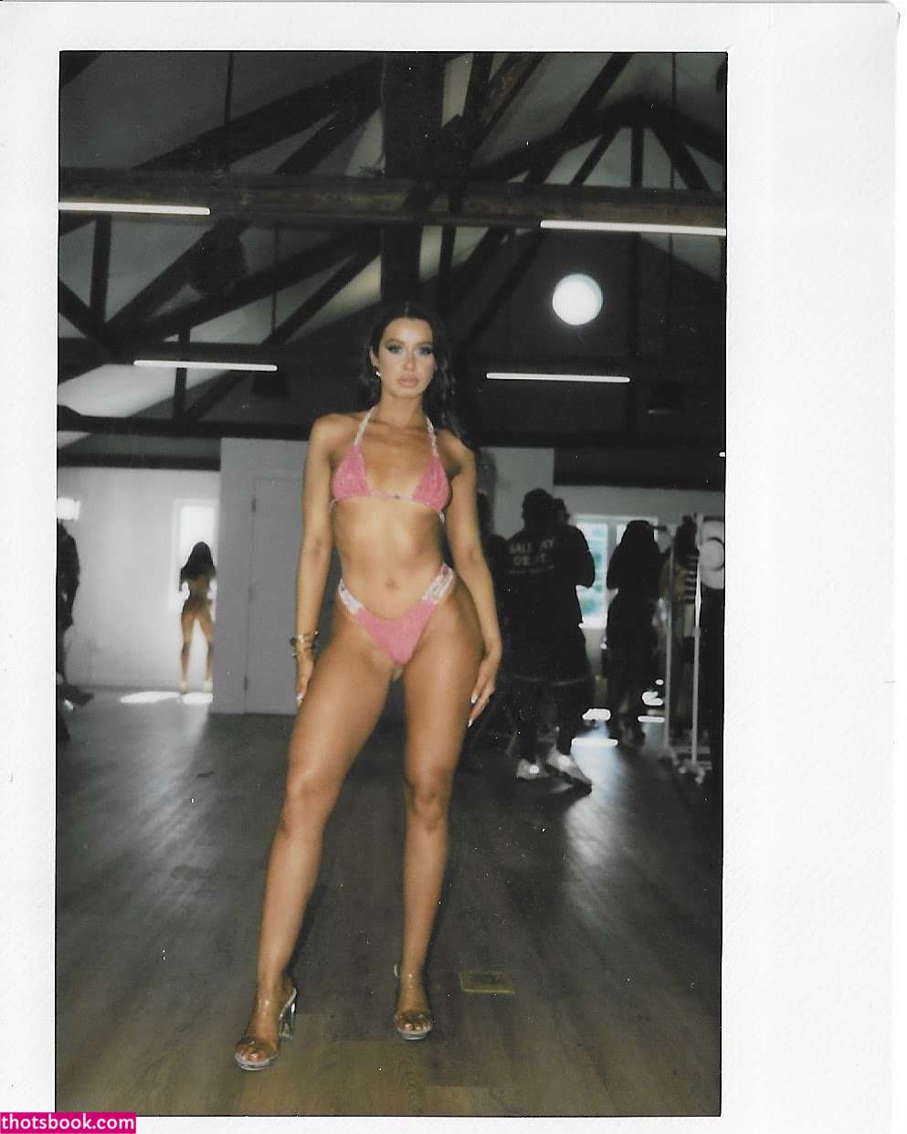 Jesenia Echeverria Photo #85