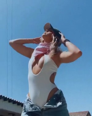 Jordyn Jones Post #9