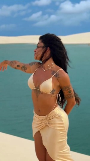 Aline Riscado Photo #18