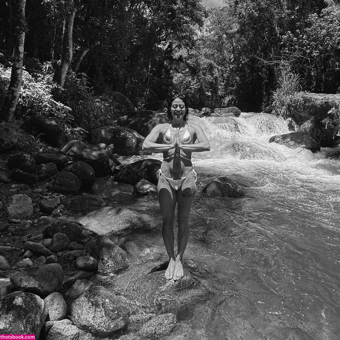 Carol Castro Photo #5