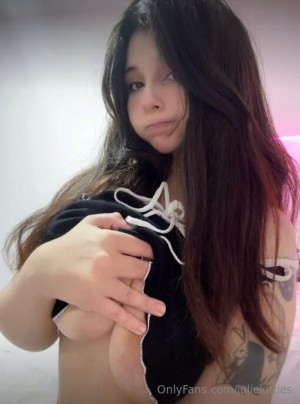 juliekitties Photo #4