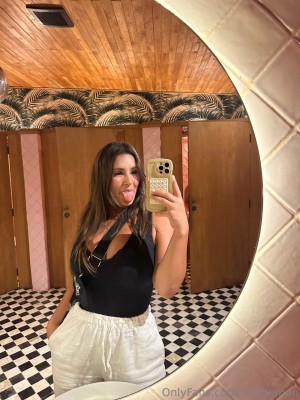 Monique Hristovska Photo #51