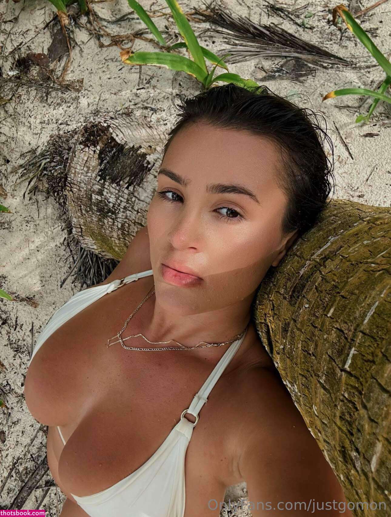 Monique Hristovska Photo #63