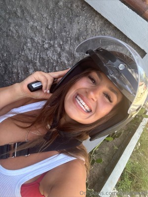 Monique Hristovska Photo #73