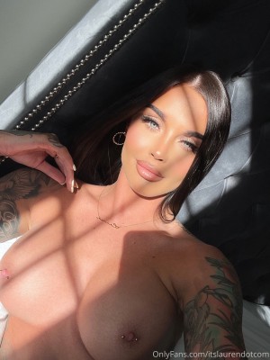 Itslaurendotcom Photo #15