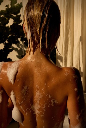 Julia Cavanagh Photo #22