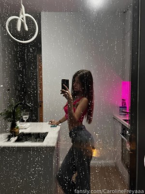 Carolinefreyaaa Photo #14