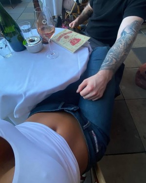 Ellie Schemz Photo #4