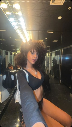 Megan Botnick Photo #12