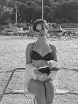 Doina Barbaneagra Photo #101