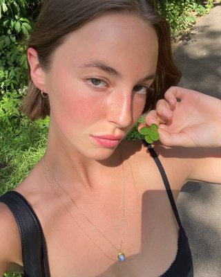 Amelie Manzoli Post #34